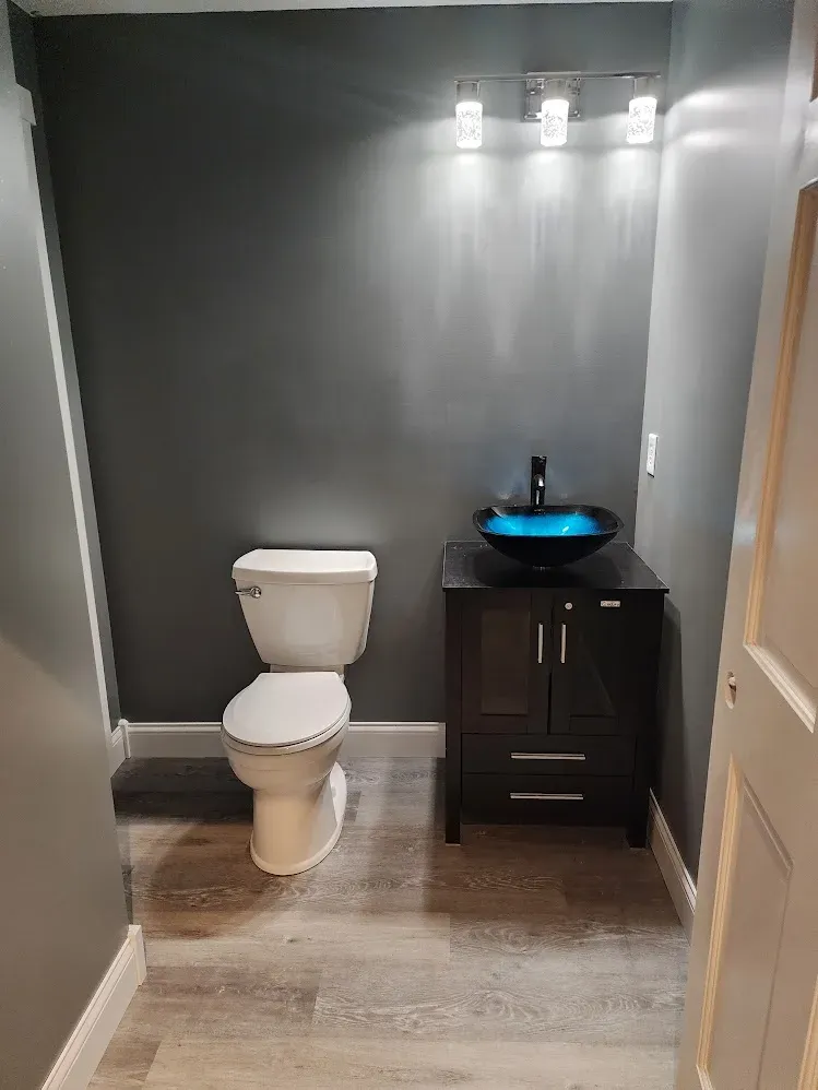 Finished basement half-bath